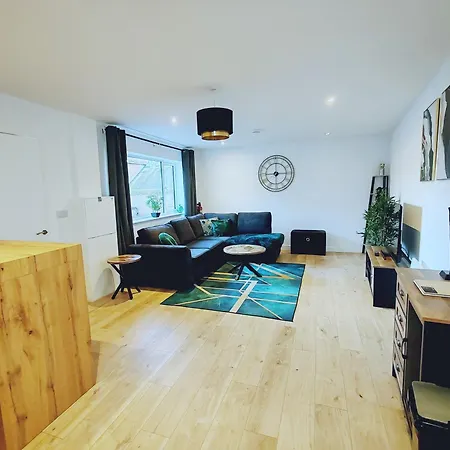 Beautiful Stylish Loft Apartment Perfect Summer Getaway Christchurch Centre Exterior photo